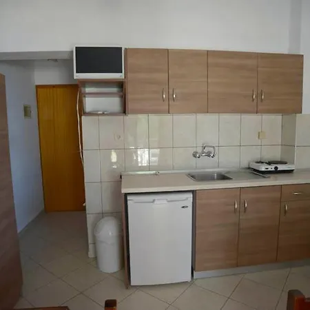 I-greek Aparthotel Vrasná